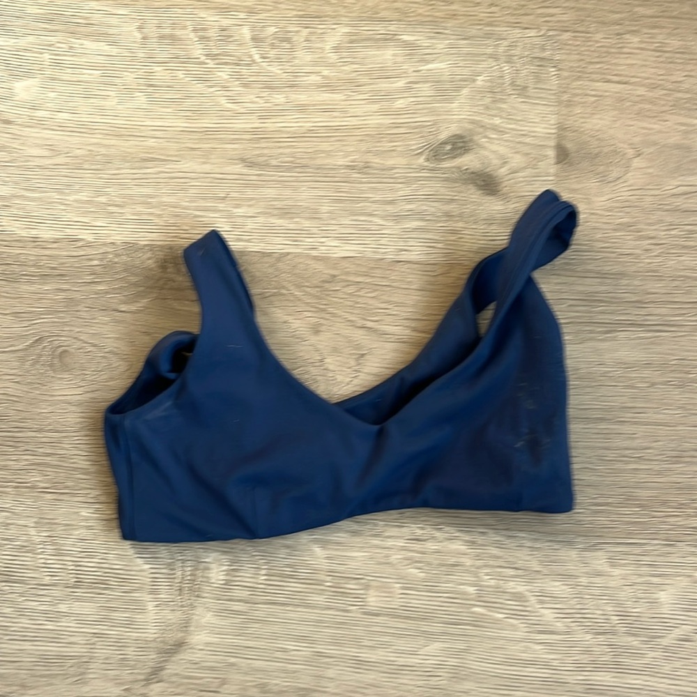Alphalete sports bra blue